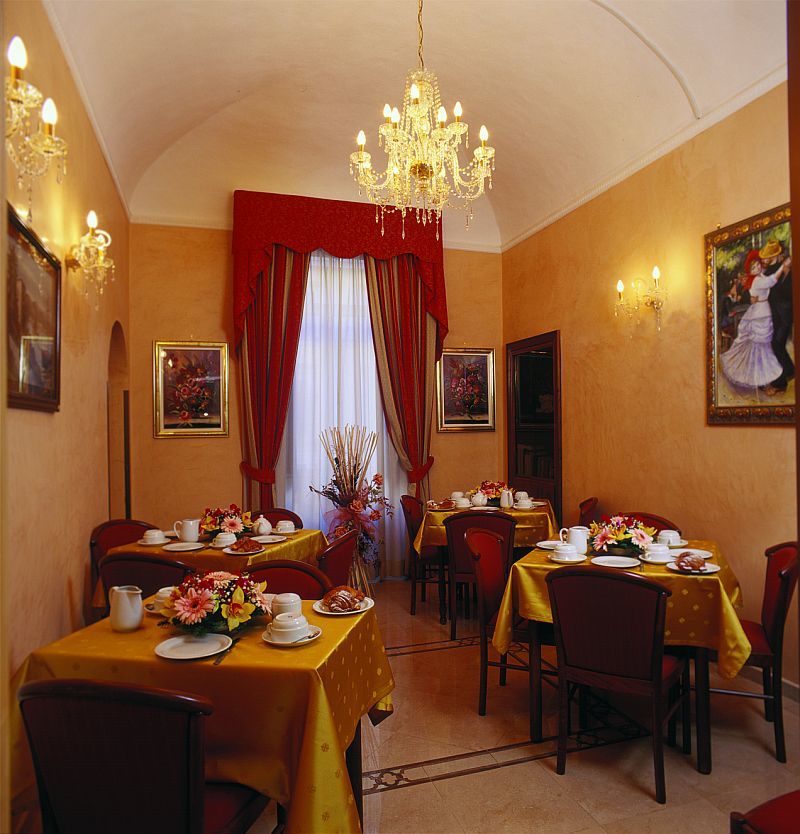 רומא Hotel Oriente מראה חיצוני תמונה